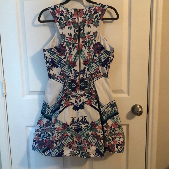 Francesca’s collection dress. - Picture 4 of 9